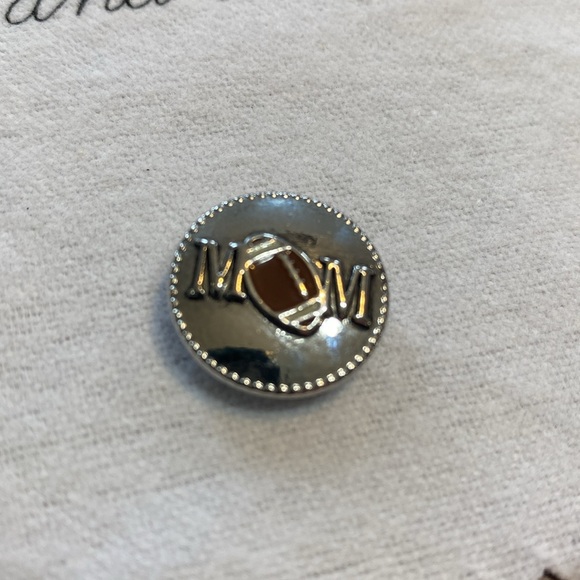 Magnolia and Vine “Football Mom” original size snap, new! Snap jewelry - Picture 3 of 3